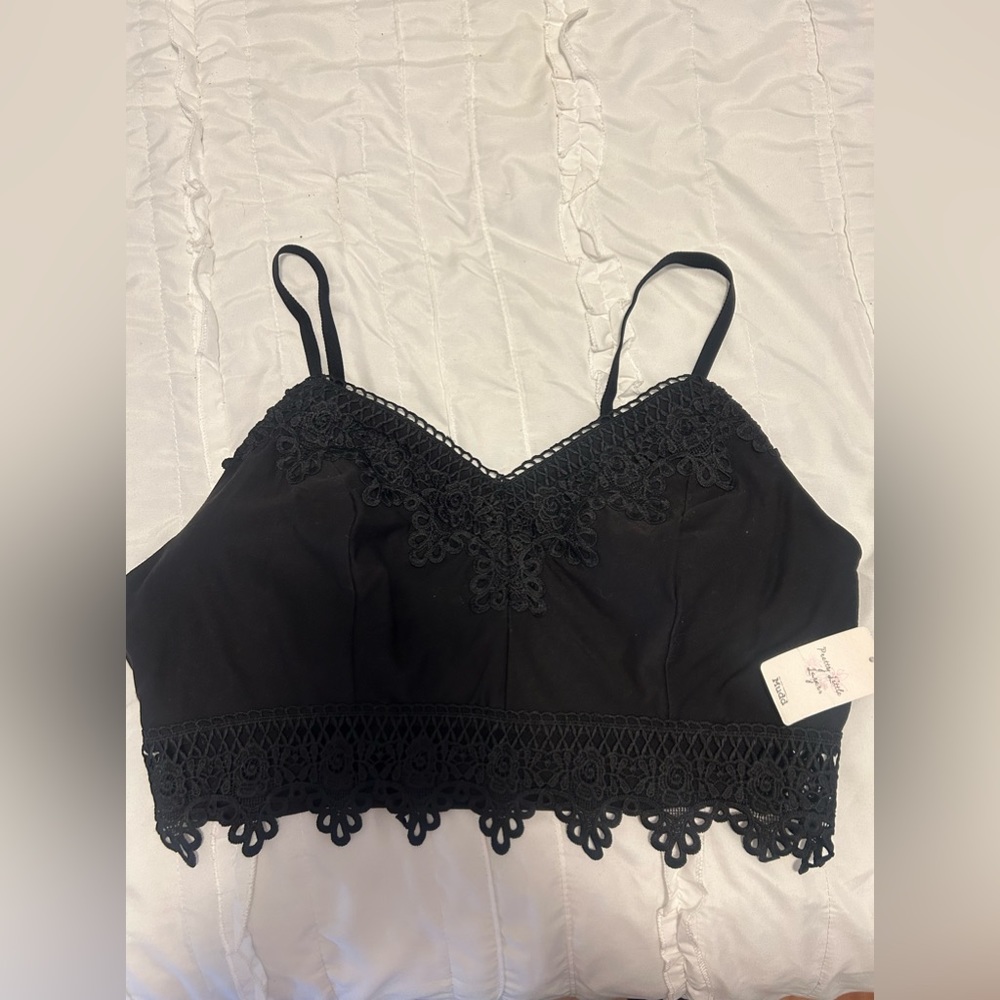 Mudd black cropped tank
